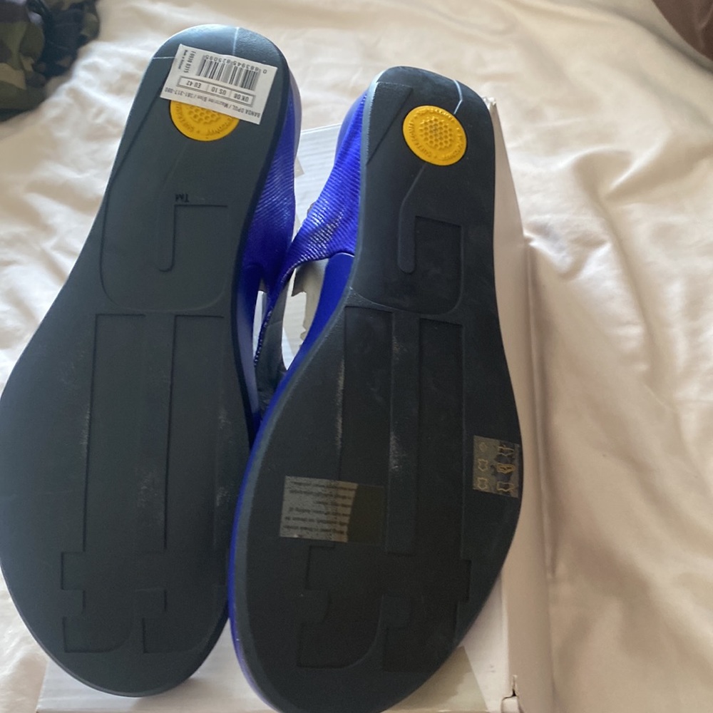 Sandals - Picture 3 of 3